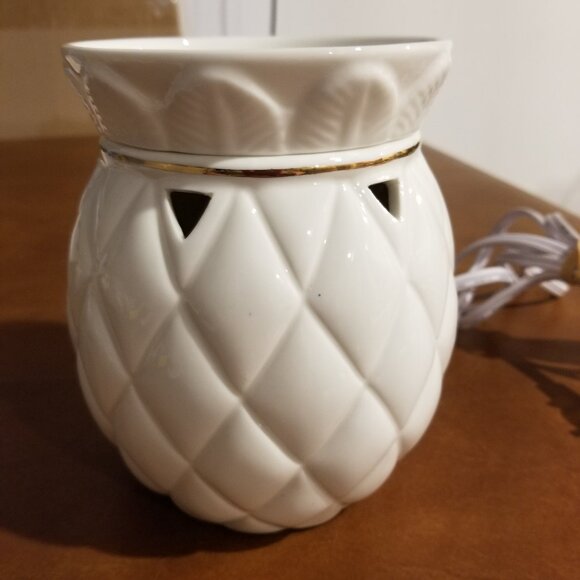 Better Homes & Gardens Wax Warmer - Pineapple - Picture 1 of 4